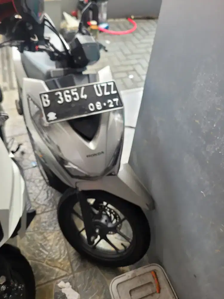 Honda beat street 2022 bulan 8 warna silver hitam