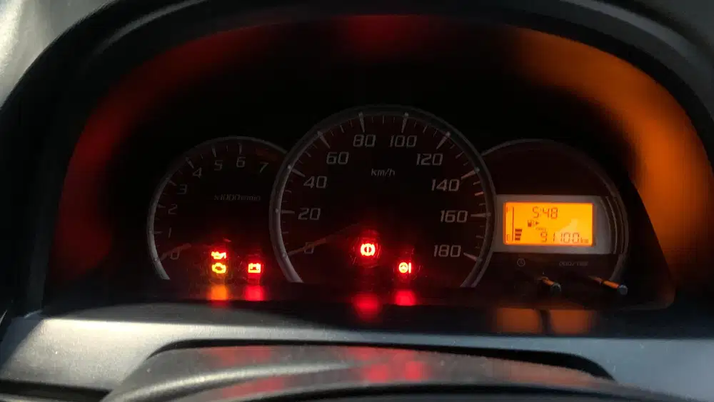 Toyota Avanza 2012 Bensin