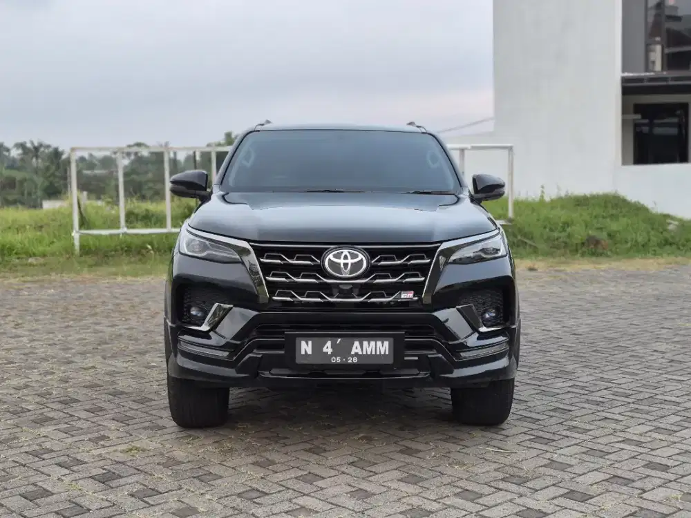 Toyota Fortuner GR Sport 2.8 AT DIESEL Super Original