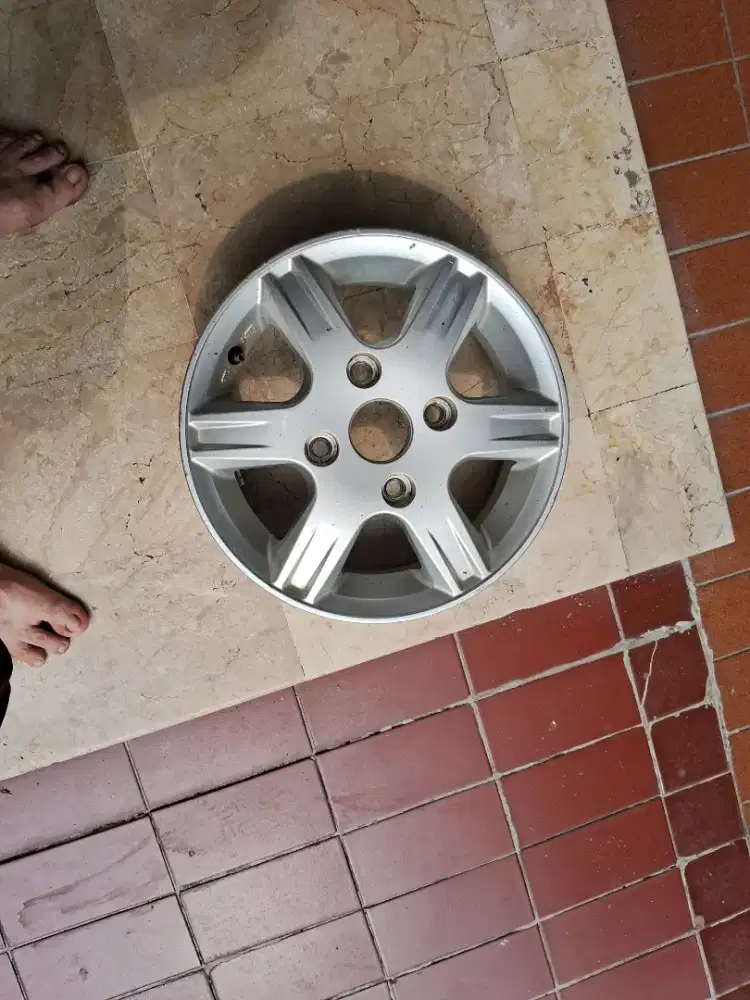 Jual Velg Racing Daihatsu Xenia 1000 cc kondisi bagus, mulus terawat