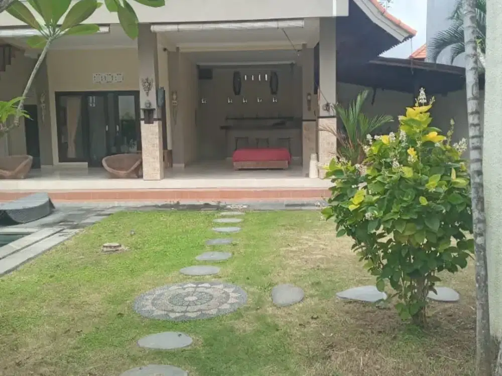 DISEWAKAN VILLA MODERN BABAKAN – CANGGU