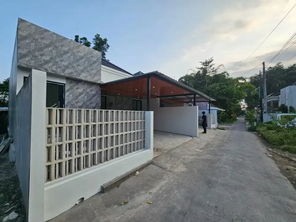 Rumah Modern Tropis dekat UII Jalan Kaliurang km13 Ngaglik Sleman
