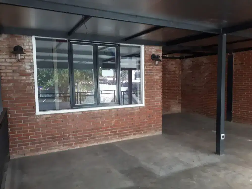 Disewakan Ruang Usaha Siap Pakai Cocok untuk Cafe Lokasi di Dago Bandung