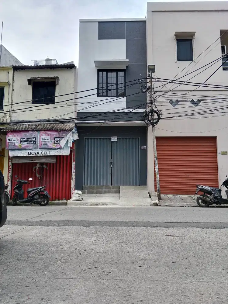 Disewakan Rumah/Ruko 2 lantai