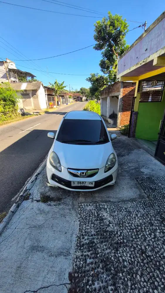 Honda Brio E 1.2 i-VTEC Manual M/T 2012 Putih