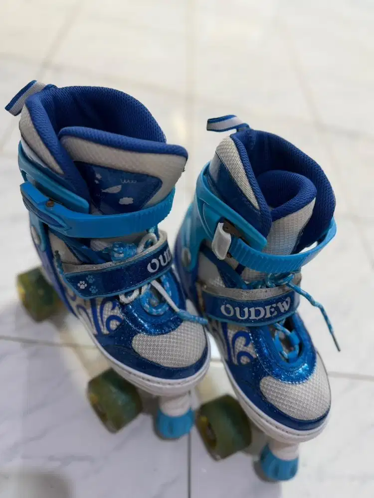 Sepatu roda anak