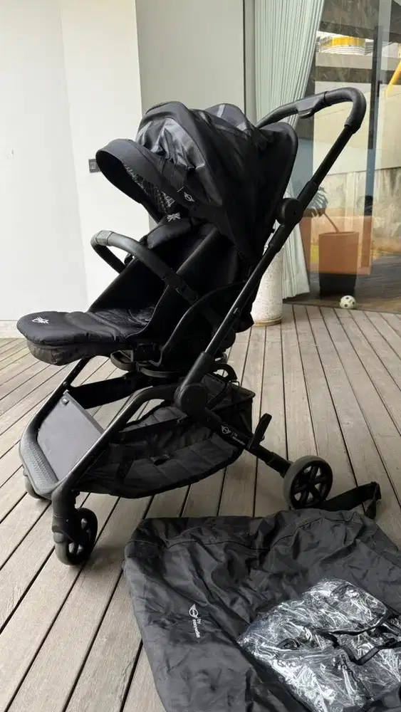 PRELOVED STROLLER EASYWALKER MINI BUGGY TURN 2