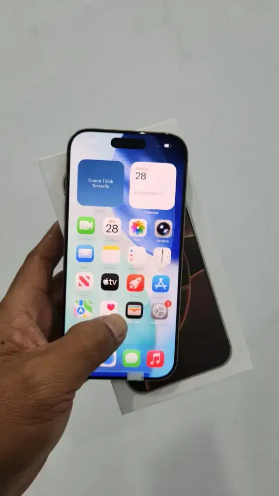 IPHONE 16 PRO NATURAL TITANIUM