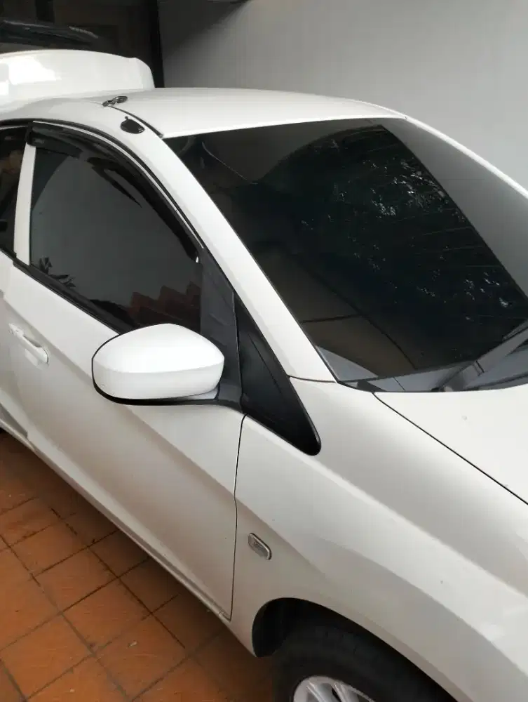 Ahlinya pemasangan kaca film mobil