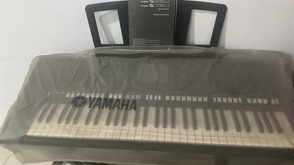 KEYBOARD PSR S 750