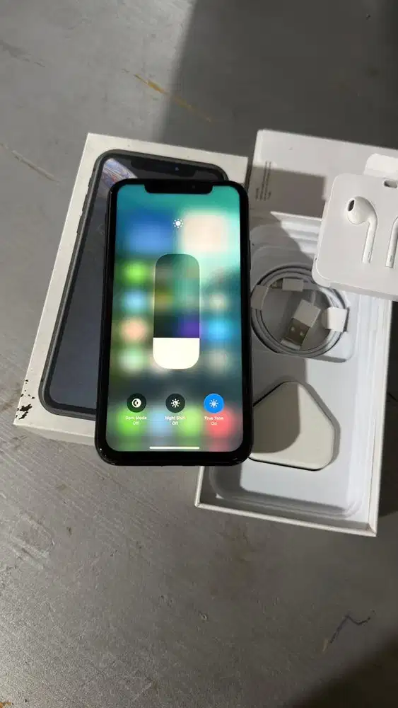Iphone Xr Black 64GB Lengkap Terdaftar