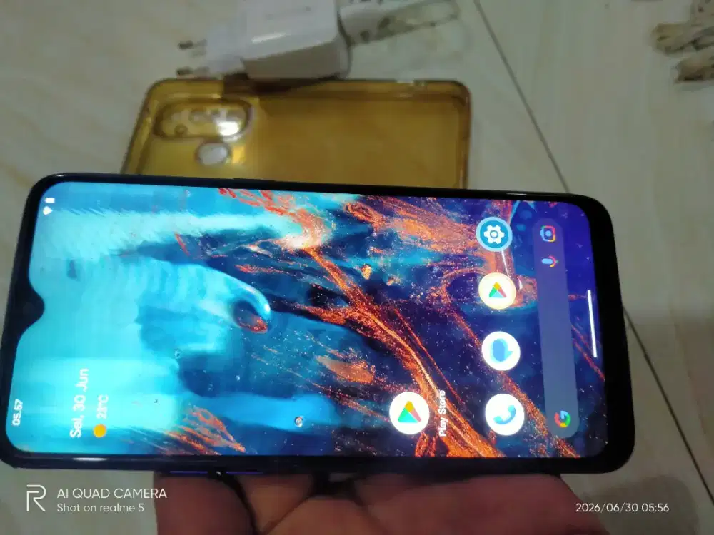 Realme 5pro (4/128) hp cas Mulus 98%no minus PAS