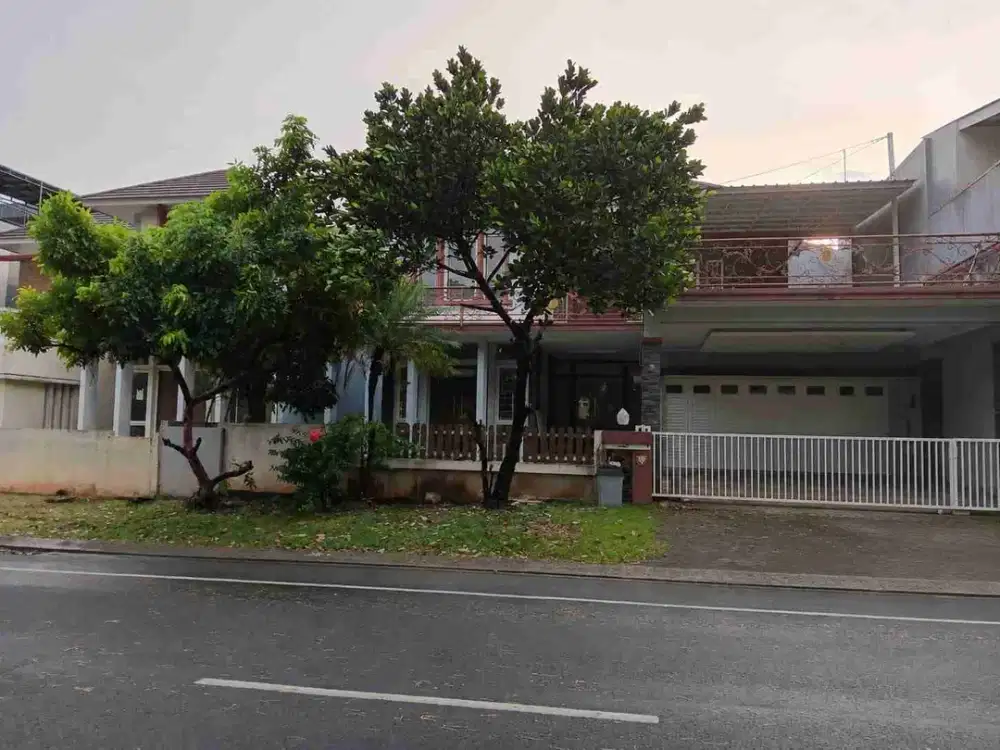 Disewakan Rumah Dijalan Utama Boulevard Kota Wisata Cibubur Bogor