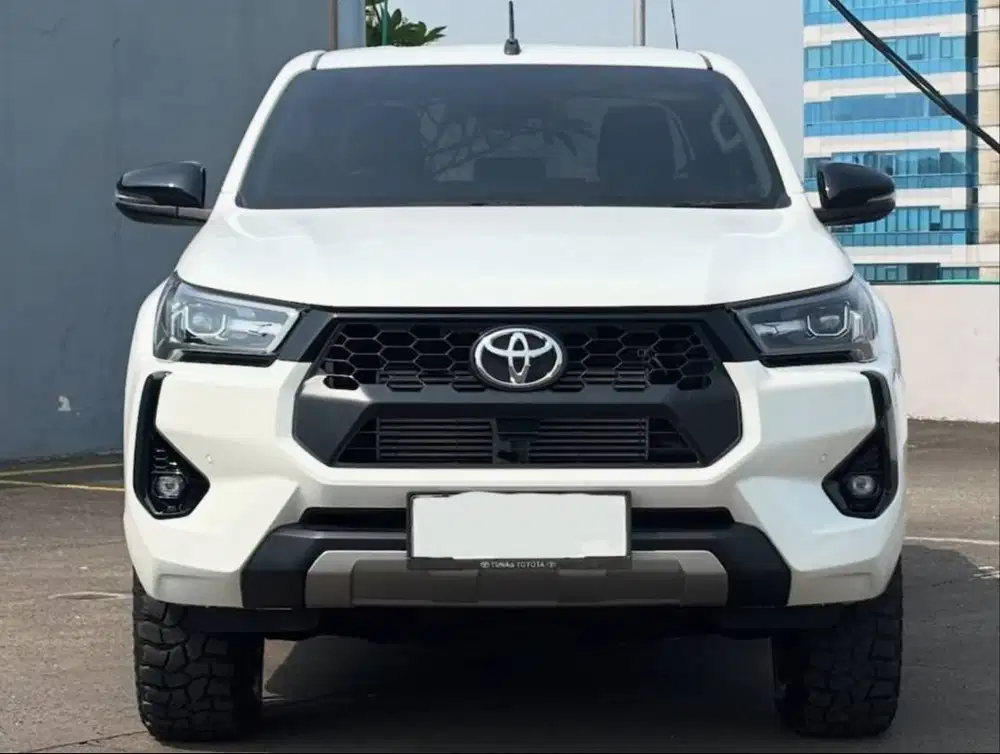 Toyota Hilux 2024 D Cab V