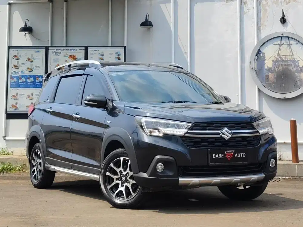 SUZUKI XL7 alpha 1.5 AT 2020 HITAM BERGARANSI