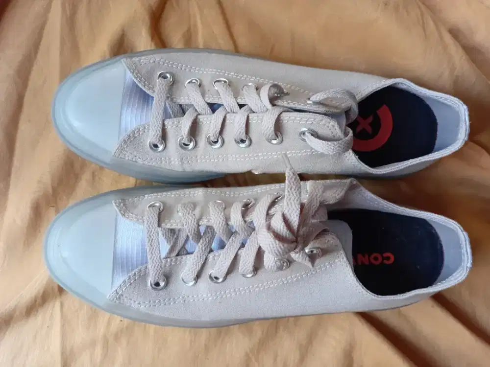 Sepatu pria second ORI merk Converse all Star size 41