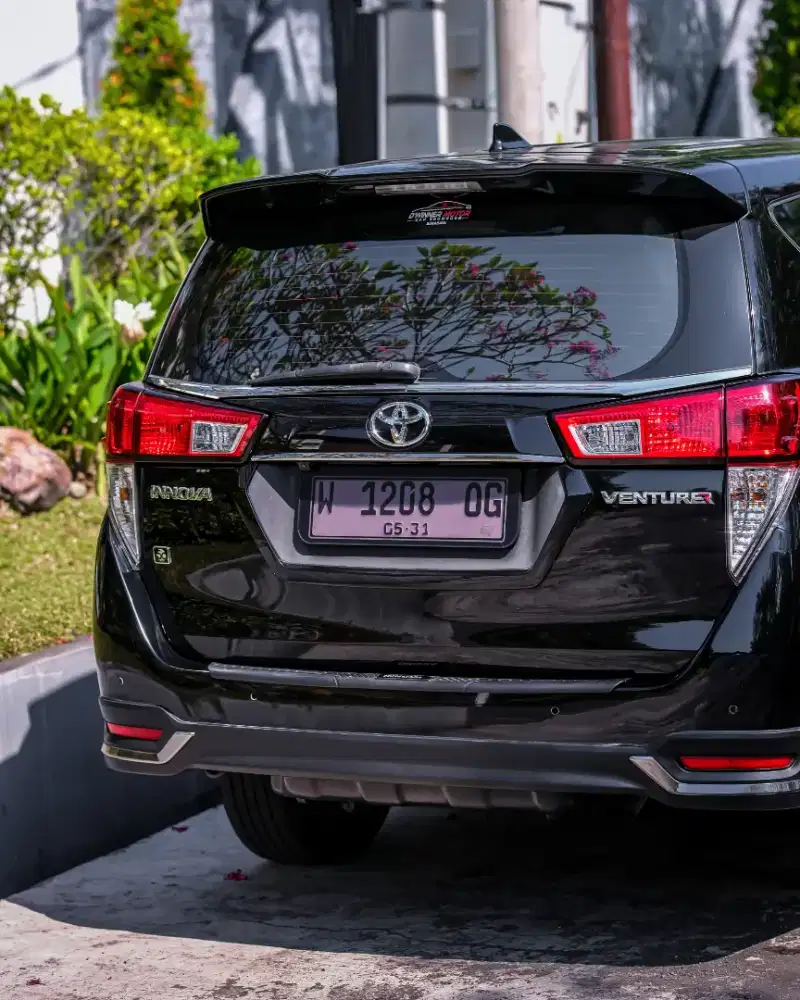 Innova venturer 2.4 AT 2021