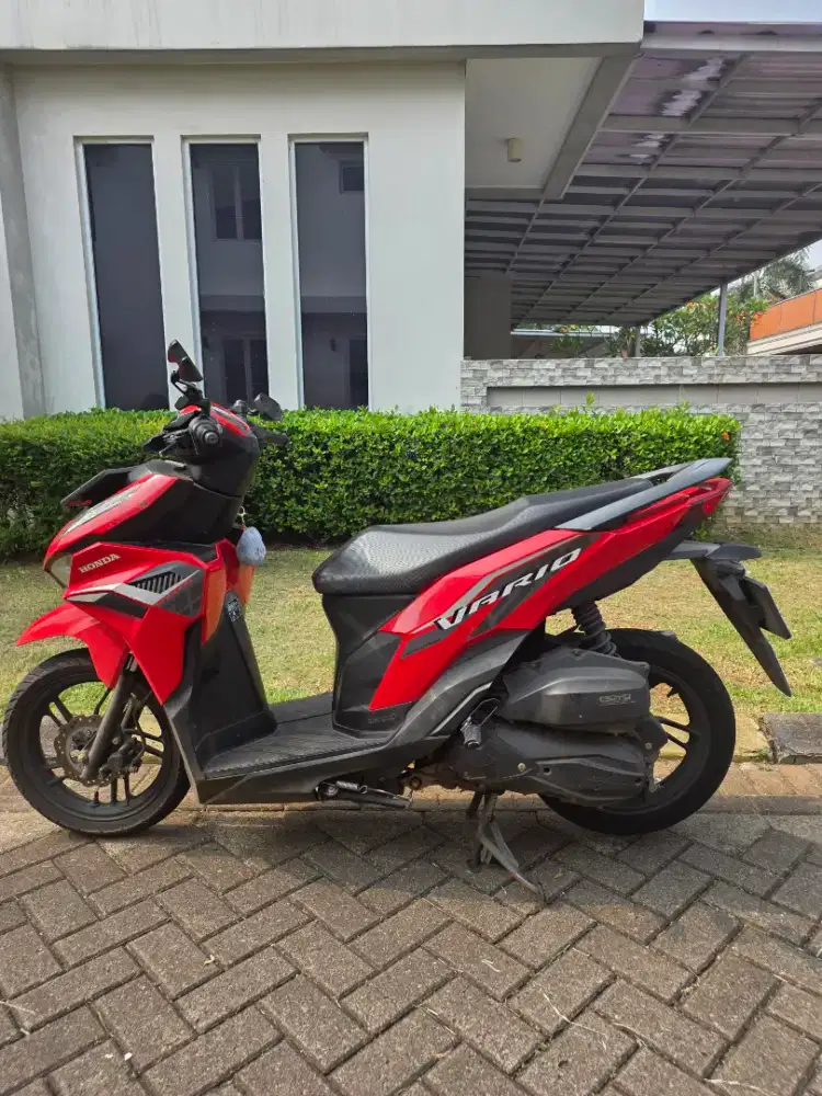 Motor Honda Vario 125cc Lengkap Low KM