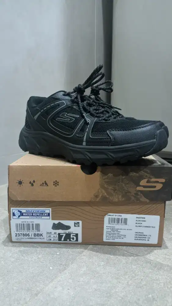 SEPATU SKECHERS Hillcrest 2.0 Men's Black Size 40