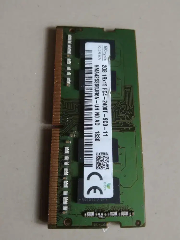 Ram laptop dan pc ddr4. 4 GB