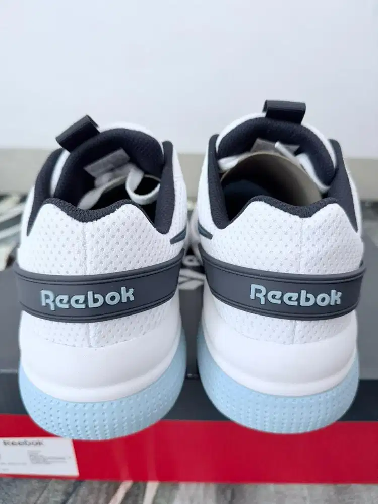 SNEAKERS REEBOK SIZE 40 NEW ORIGINAL