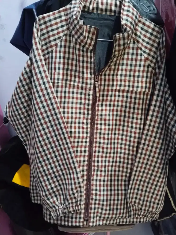 Jaket motif kotak kotak