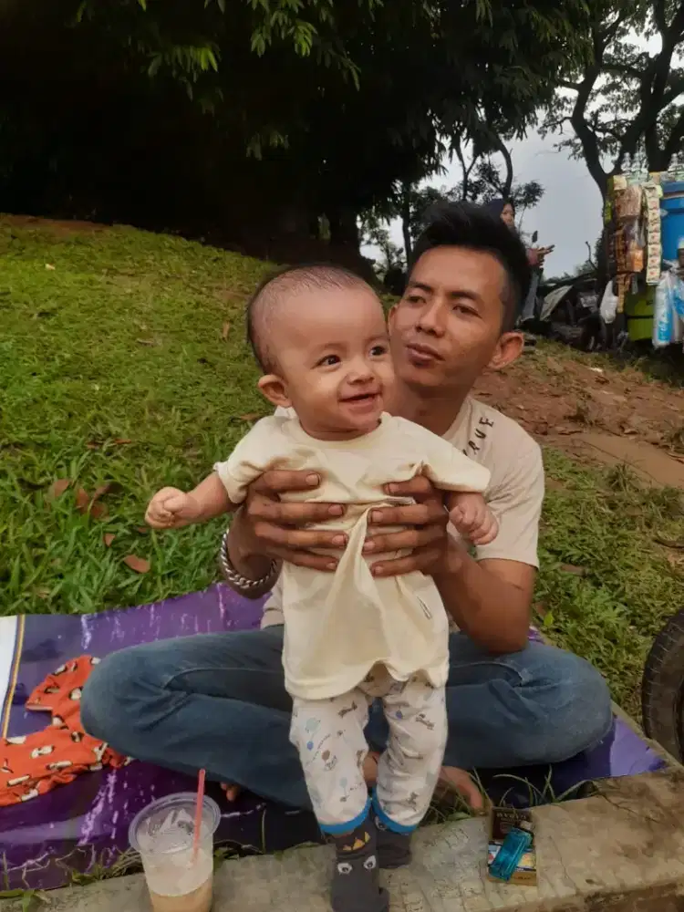 Sya supir Cari loker  yg bsa bwa anak istri n krja yg halal.