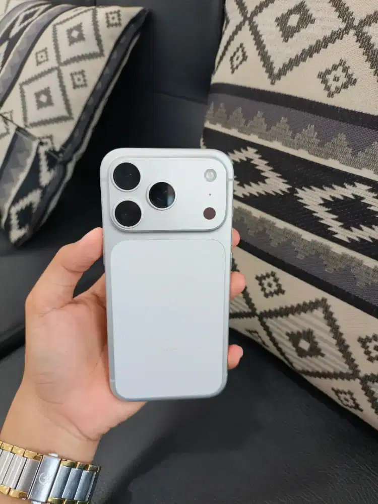 IPHONE 17PRO 256GB RESMIIIIII SILVER