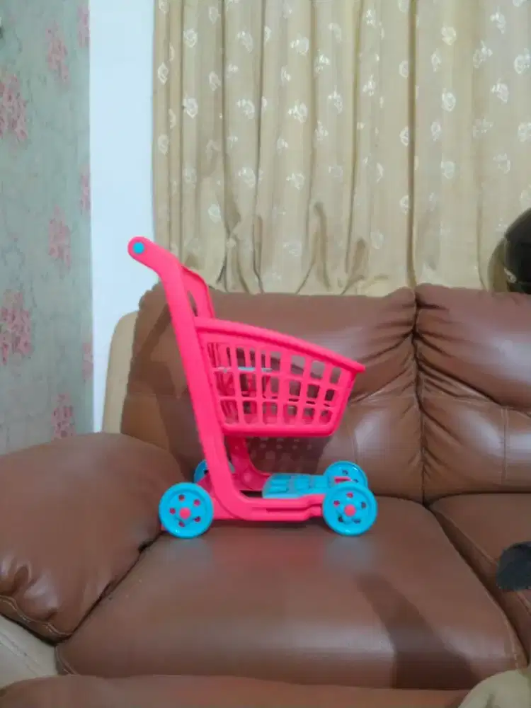 mainan troly anak