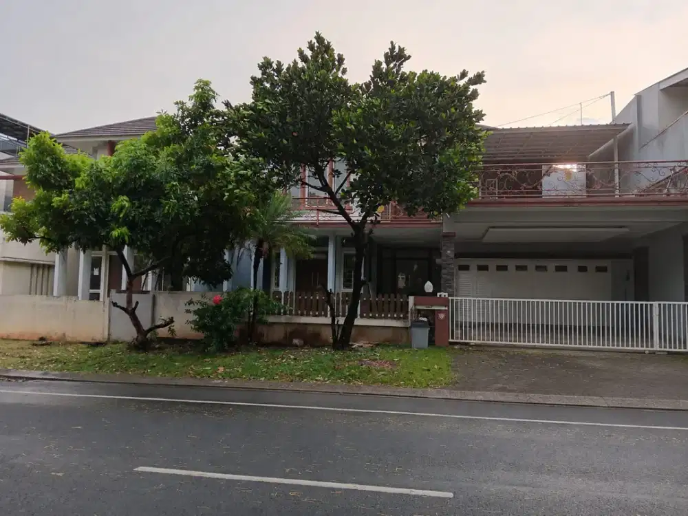 Disewakan Rumah di Jalan Utama Boulevard Kota Wisata, Cibubur, Bogor