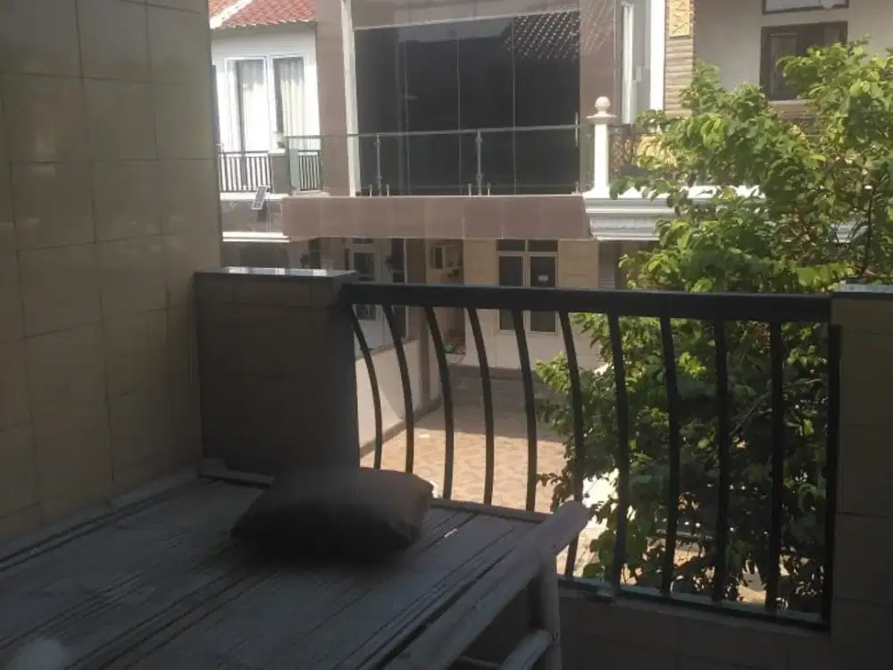Rumah murah 2 Lt Kawasan Citra Grand Cibubur Hunian terpadu
