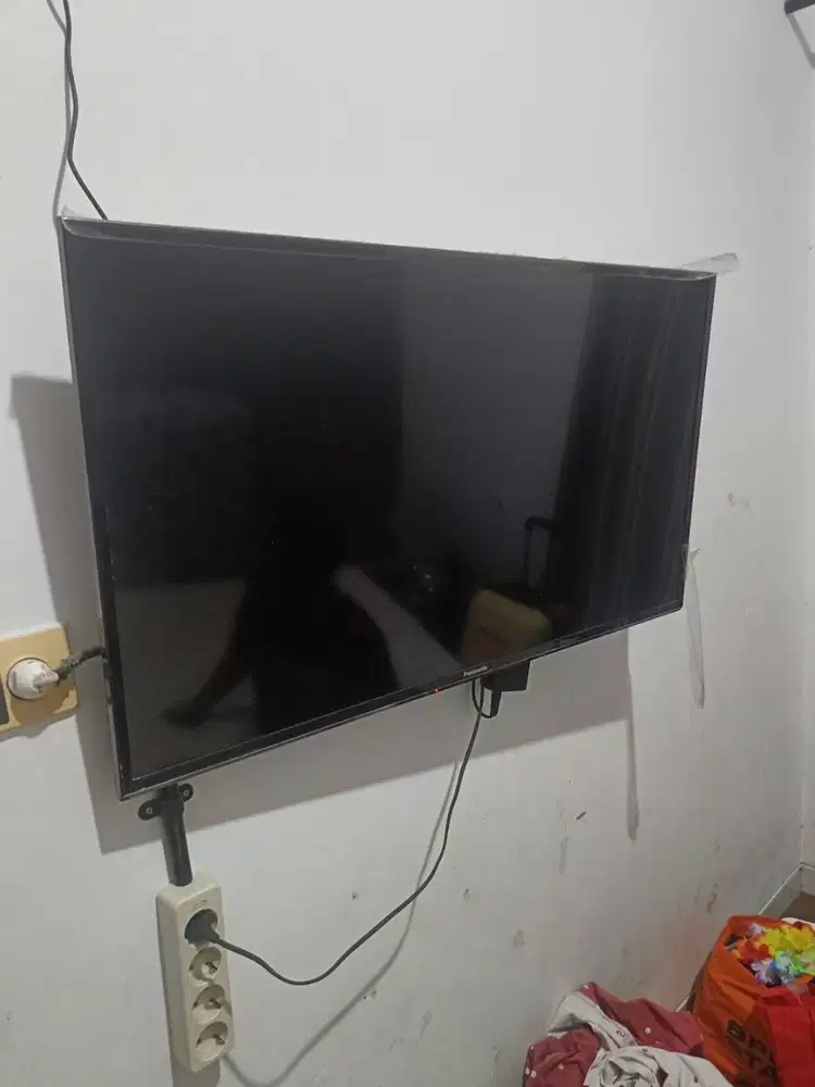 DIJUAL TV PANASONIC SMART TV 40 IN MURAH