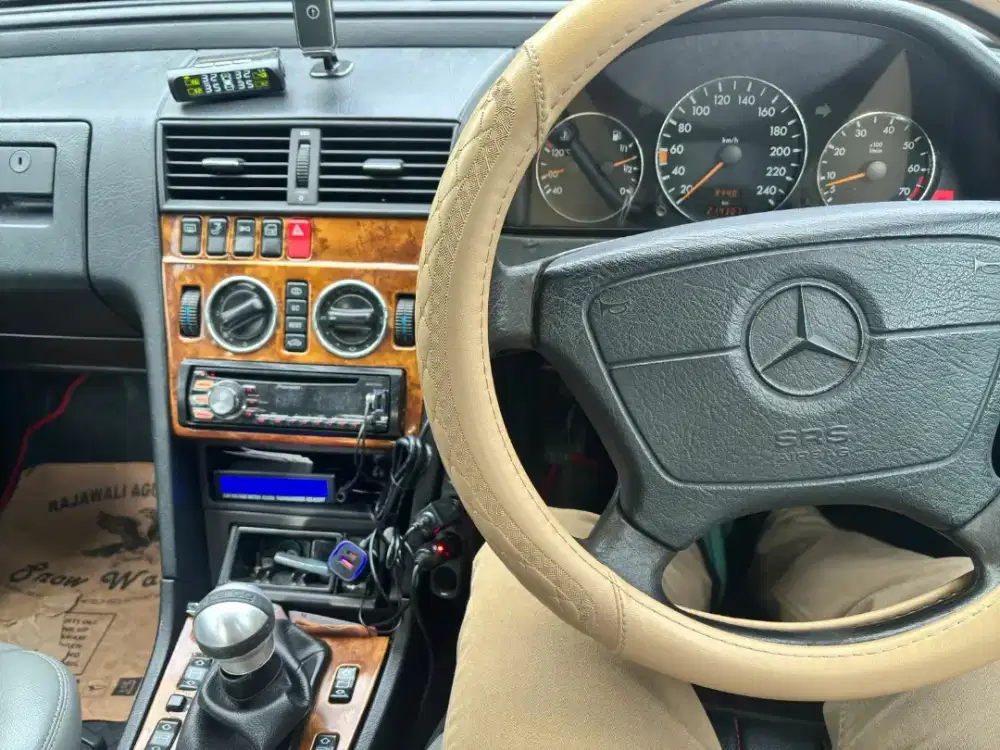 Dijual mercy C200 thn 95, pajak hdp Des, kaleng 2030