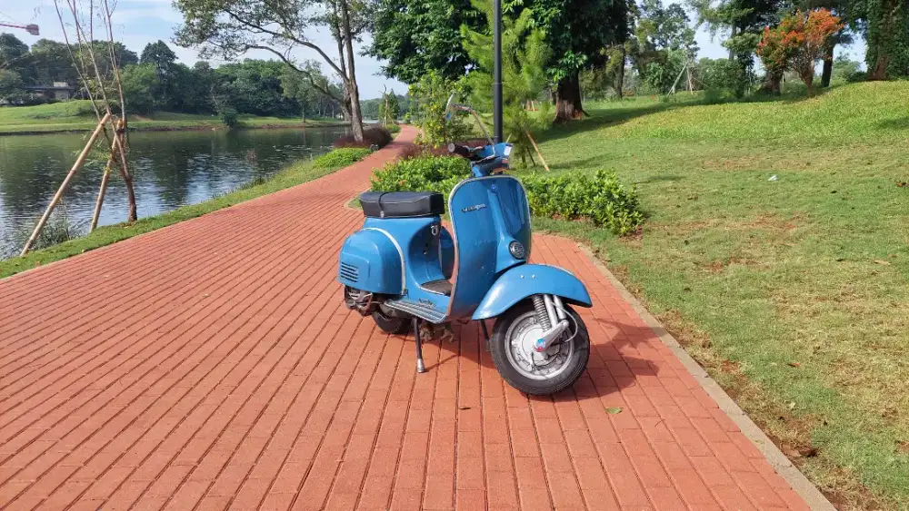 Dijual vespa super 77 kondisi siap pakai