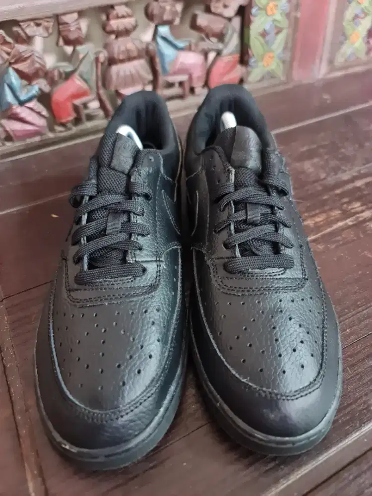 030. Sepatu Pria Nike CV Low Black

Size : 43
Insole : 28
NEW