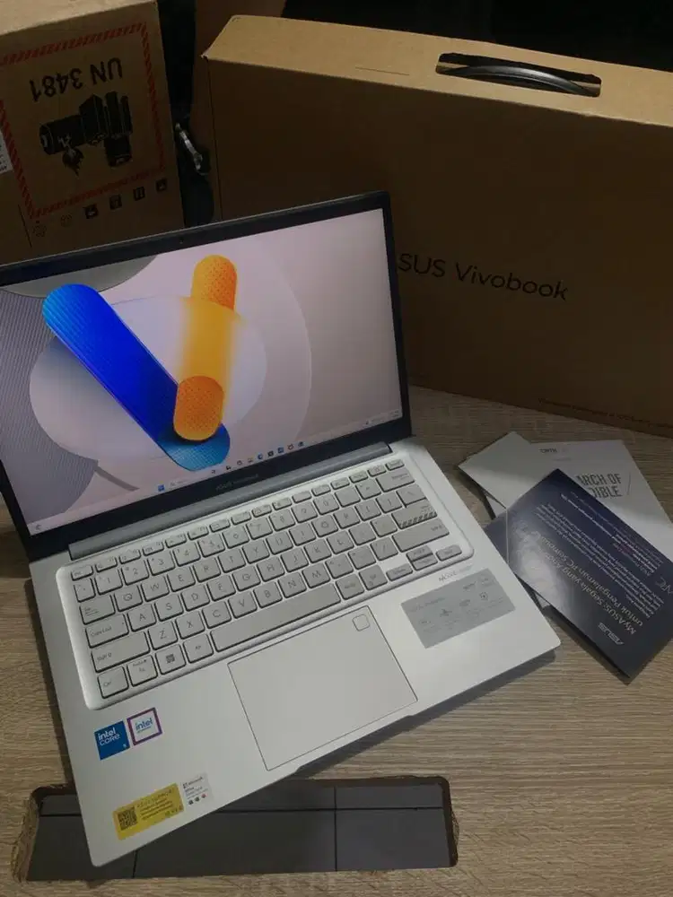Laptop Asus vivobook A1404V like new Garansi Resmi On