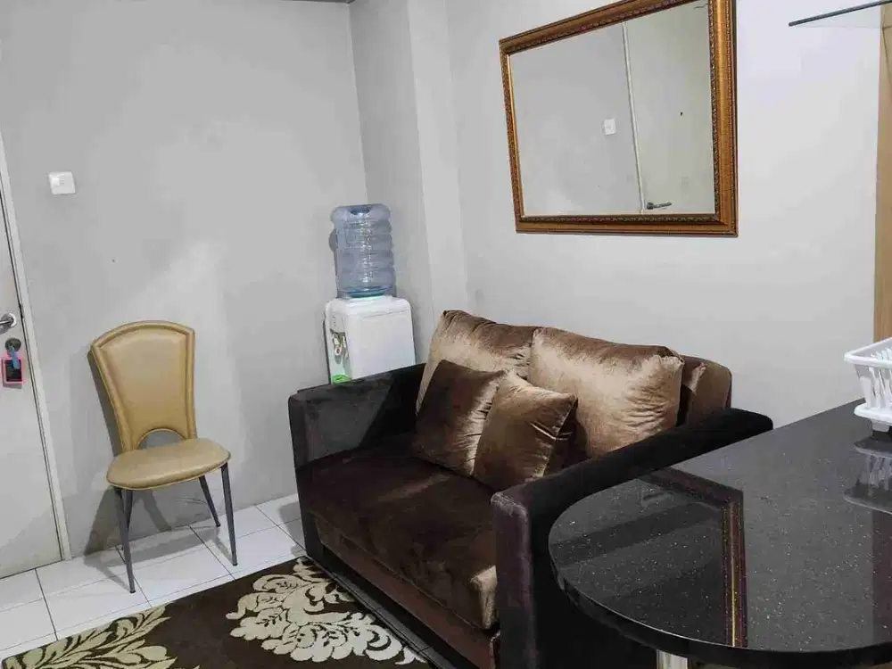Disewakan Bulanan Apartemen Kalibata City tower Flamboyan.