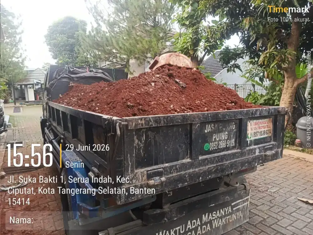 Jasa buang puing dan angkutan tanah