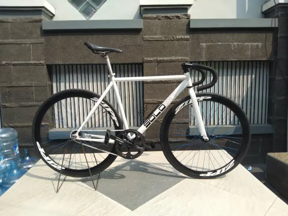 Sepeda fixie solois 02