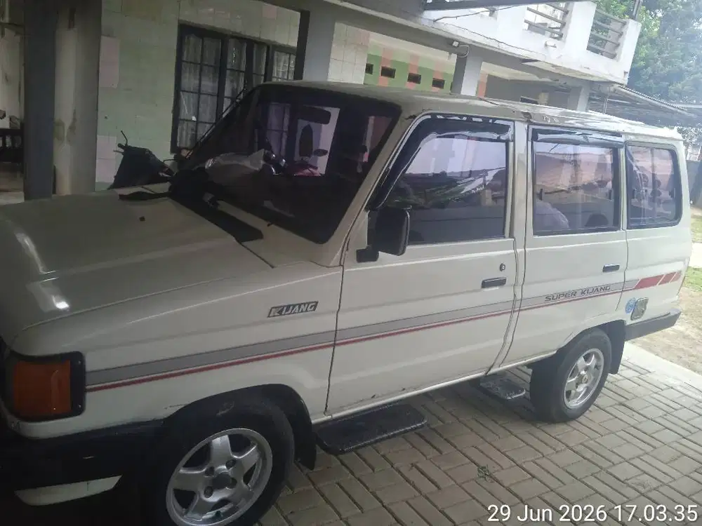 kijang super comando