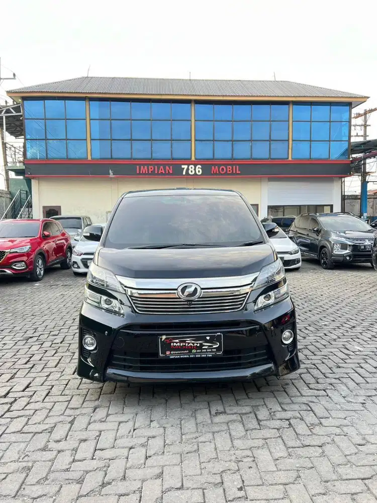 Toyota Vellfire ZG Premium Sound A/T Hitam 2012 Alphard Vellfire Denza