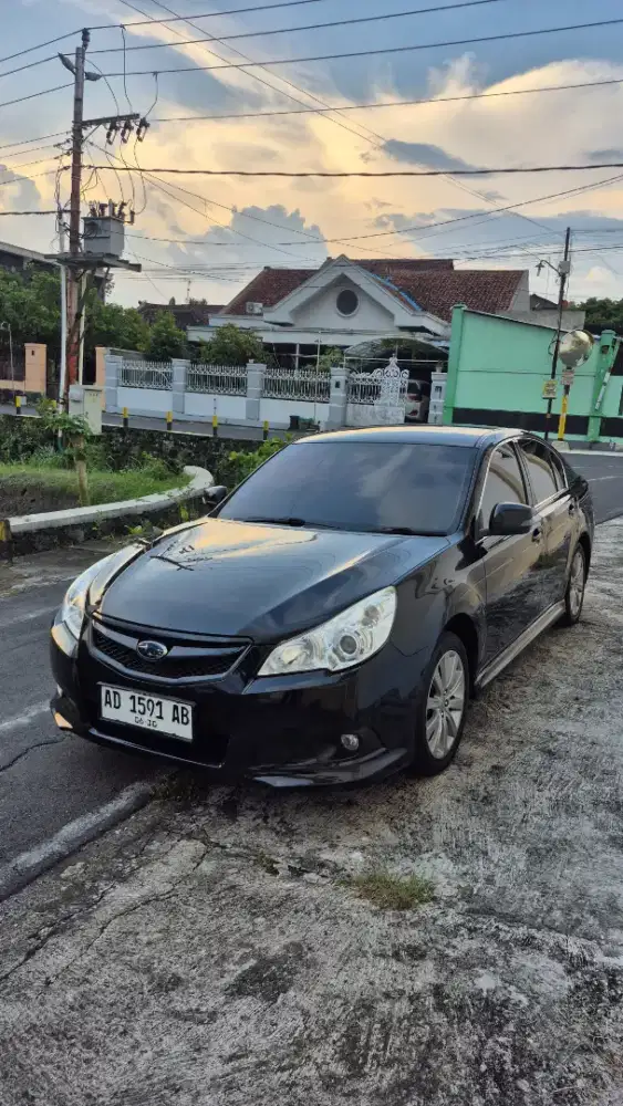 Subaru Legacy Awd 2012 matic