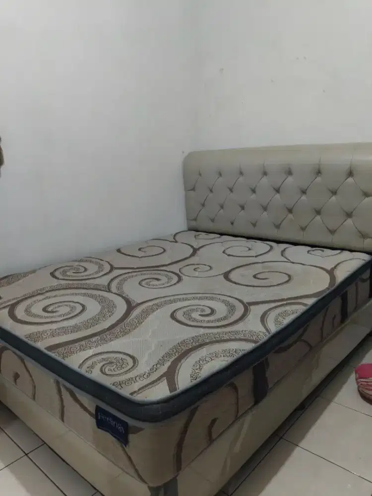 Di jual Kasur + Dipan