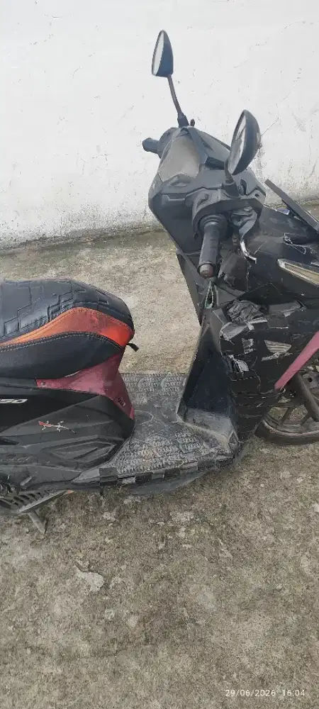 Dijual motor bekas honda vario 150 tahun 2016
