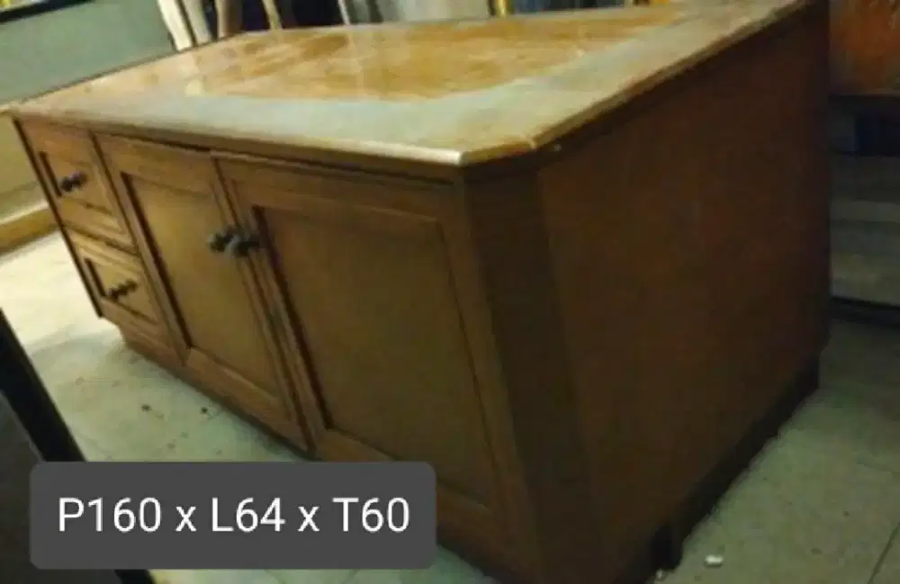 Meja/lemari tv mulus