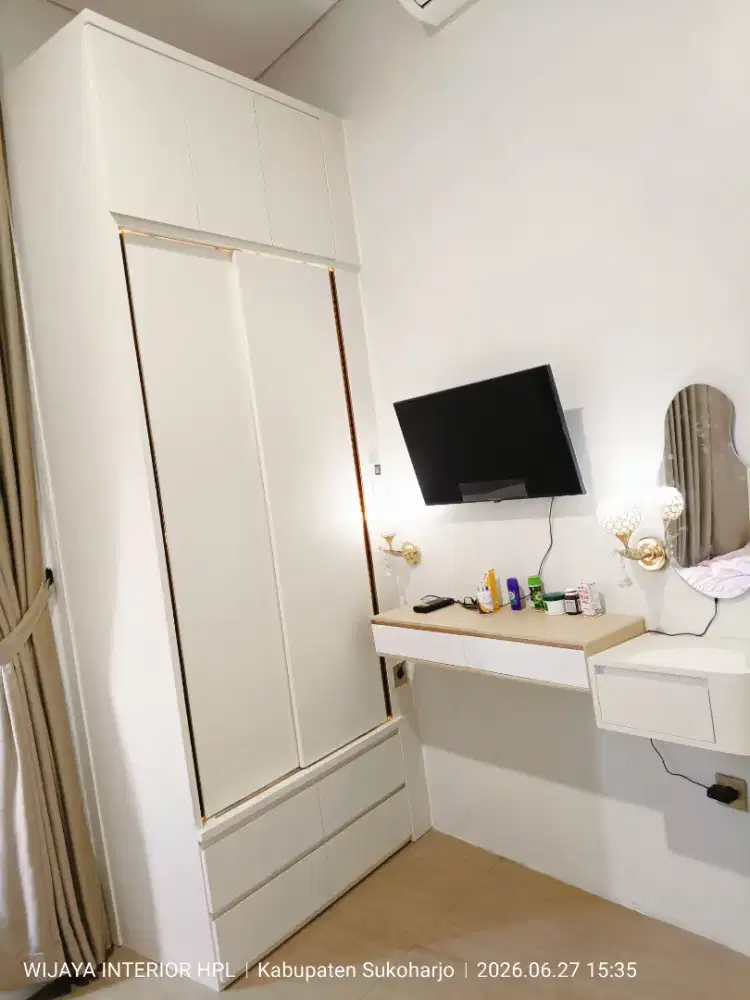 Interior kamar lemari minimalis modern