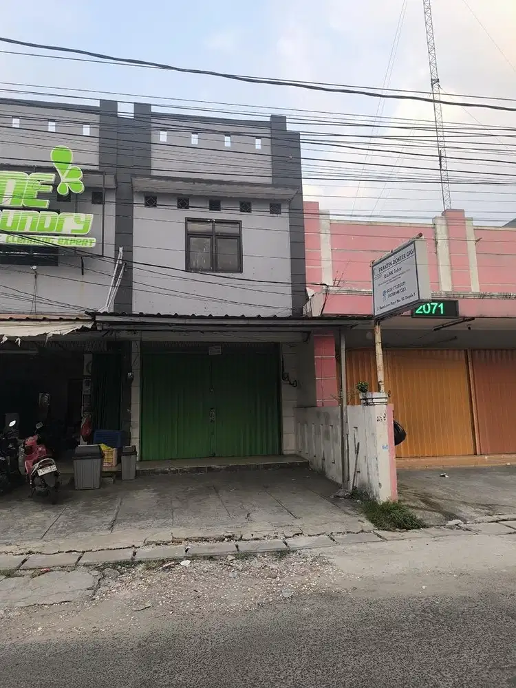 Di sewakan Ruko usaha siap pakai 2 lantai Di Depok