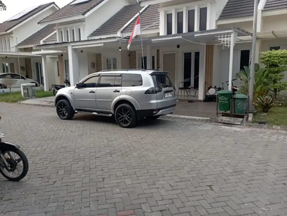 Pajero Dakar VGT th 2013 Pmk 2014 AT