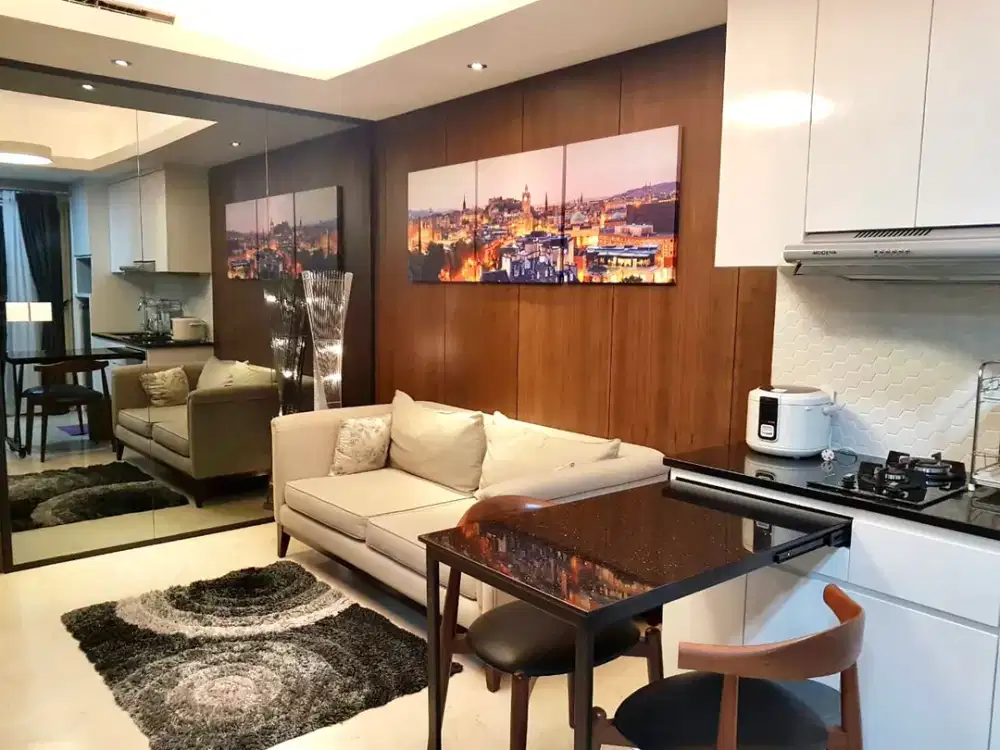 Disewakan unit apartemen royal mediterania garden, (2+), best view