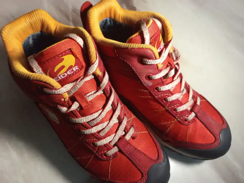 Eider size 40,5 insole 25,5 Goretex
